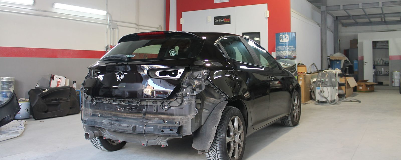 Officina di carrozzeria